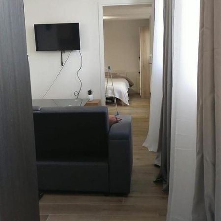 Apartament 2 Piece Avec Terrasse Ensoleille Suresnes Zewnętrze zdjęcie