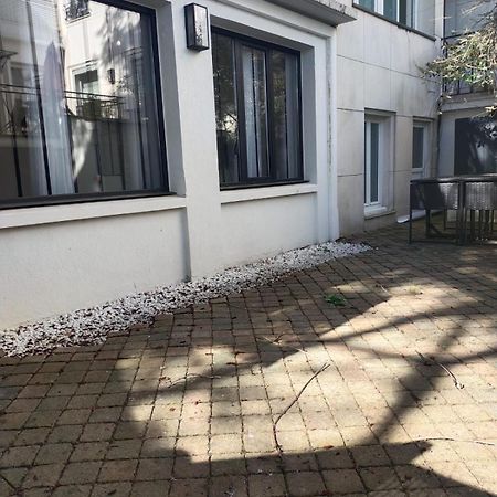Apartament 2 Piece Avec Terrasse Ensoleille Suresnes Zewnętrze zdjęcie
