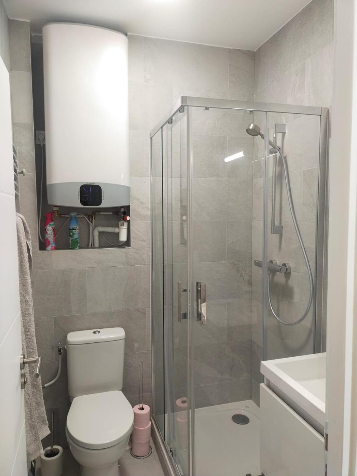 Apartament 2 Piece Avec Terrasse Ensoleille Suresnes Zewnętrze zdjęcie