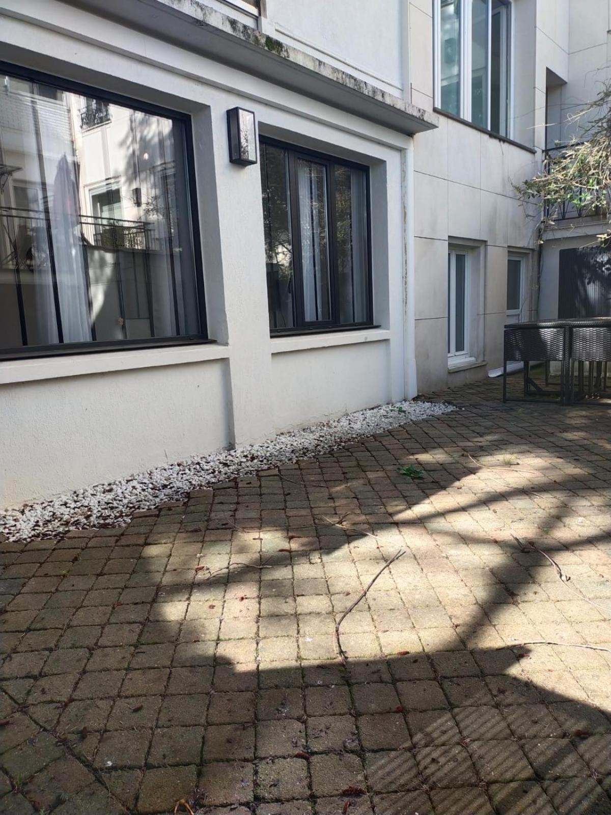 Apartament 2 Piece Avec Terrasse Ensoleille Suresnes Zewnętrze zdjęcie